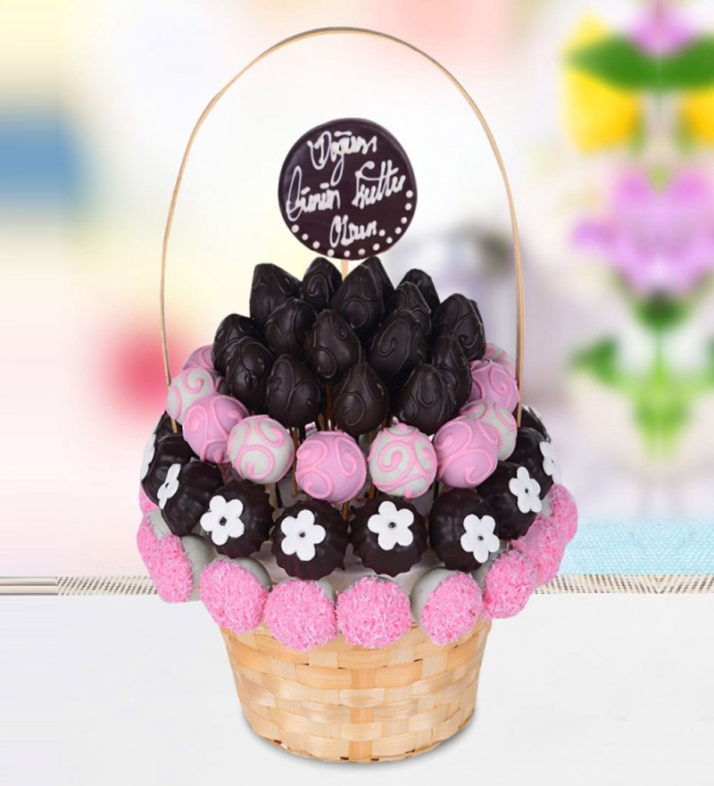 Pembe Kutlama Sepeti