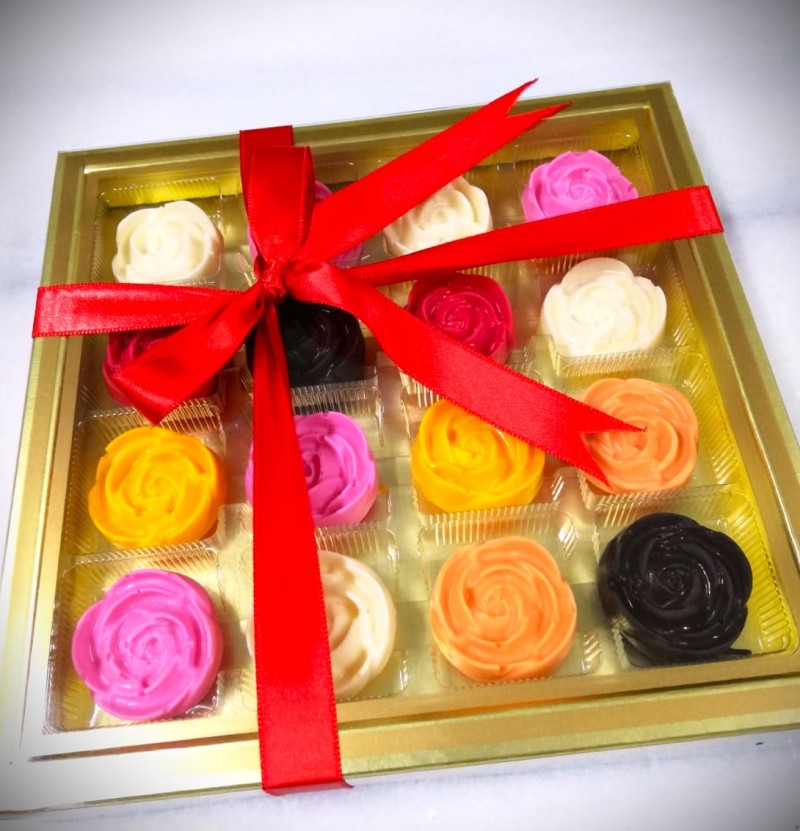 Rengarenk Gül Çikolata