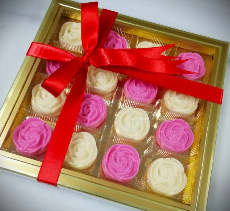 Pembe Beyaz Gül Çikolata