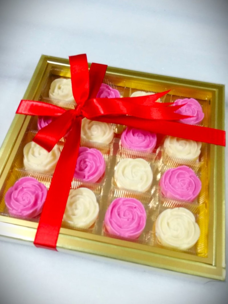 Pembe Beyaz Gül Çikolata