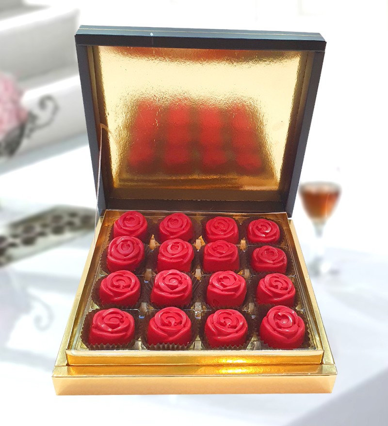 Güllü Çikolatalı Kutu